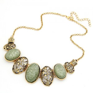 Vintage Oval Shape Hollow-out and Gem Pendants Necklace - Light Green