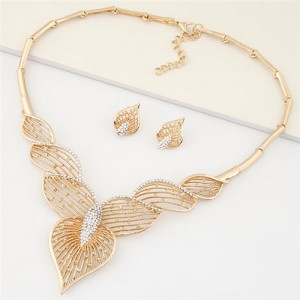 Luxurious Rhinestone Inlaid Peach Heart Inspired Hollow Golden Bamboo Joint Chain Necklace and Earrings Set