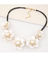 Bohemian Style Vivid White Seashell Flowers Wax Rope Fashion Necklace