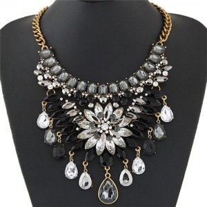 Shining Gems Mingled Floral and Waterdrops Statement Fashion Necklace - Black