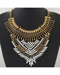 Rhinestone Inlaid Luxurious Floral and Leaves Complex Design Short Fashion Necklace - Golden