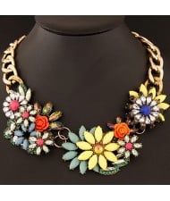 Luxurious Gems Mingled Wealthy Flowers Pendants Thick Golden Chain Costume Necklace - Yellow with Teal