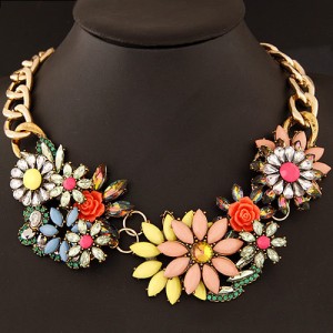 Luxurious Gems Mingled Wealthy Flowers Pendants Thick Golden Chain Costume Necklace - Yellow and Pink