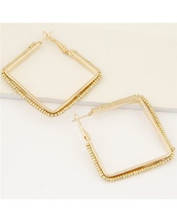 Mini Beads Rimmed Design Golden Square Fashion Earrings - Golden