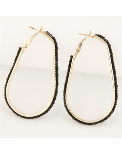 Mini Beads Rimmed Golden Waterdrop Shape Fashion Ear Clips - Black