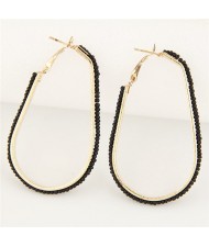 Mini Beads Rimmed Golden Waterdrop Shape Fashion Ear Clips - Black