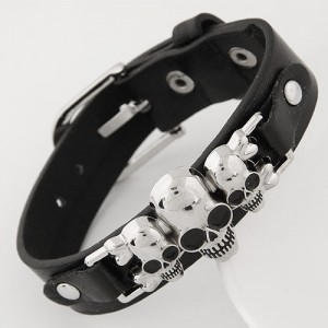 Triple Alloy Skulls Decorated Punk Fashion Leather Bracelet