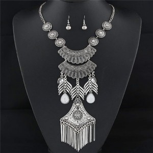 Vintage Style Floral Arches Fish Bones and Tassel Pendants Statement Fashion Necklace - White