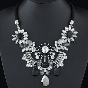 Resin Gems Mingled Flowers Cluster with Gem Waterdrops Design Costume Fashion Necklace - Black