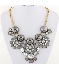 Resplendent Alloy Balls Decorated Resin Gems Flowers Design Statement Fashion Necklace - Gray