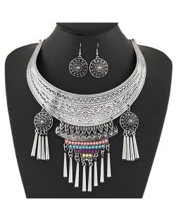 Colorful Mini Beads Decorated Ethnic Silver Arch Pendant with Alloy Tassel Design Fashion Necklace and Earrings Set