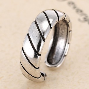 Vintage Sectional Design Fashion Ring