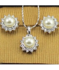 Pearl Centered Sun Flower Design 18k Platinum Plated Necklace and Earrings Set