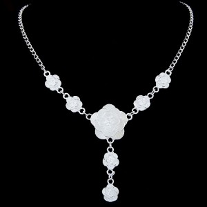 Simple Design Sweet Peony Pendant Necklace