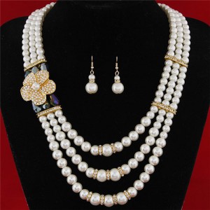 Flower Decorated Triple Layers Pearl Fashion Collar Necklace and Earrings Set - Green