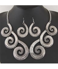 Vintage Style Peacock Feather Inspired Alloy Short Costume Necklace and Earrings Set - Silver