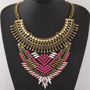 Shining Rhinestone Embellished Pinky Leaves Short Statement Fashion Necklace - Golden