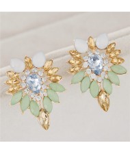 Glistening Resin Gem Flower Design Fashion Ear Studs - Light Green