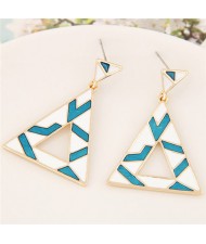 Doodle Fashion Dangling Triangle Design Ear Studs - Blue