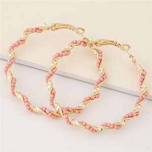 Mini Beads Decorated Spiral Shape Fashion Hoop Earrings - Pink