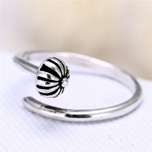 Vintage Daisy Open-end Fashion Ring