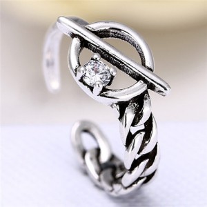 Gem Inlaid Valve and Chain Design Vintage Fashion Ring
