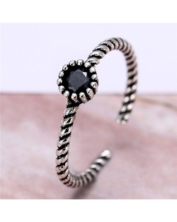 Studs Flower with Spiral Joints Design Vintage Fashion Ring
