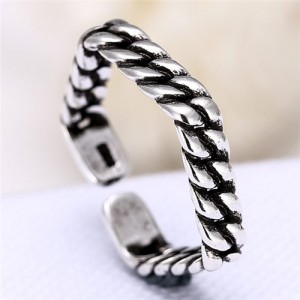 Vintage Chain Style Pentagon Shape Fashion Ring