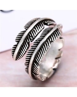 Vintage Feather Design Open-end Fashion Ring