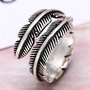 Vintage Feather Design Open-end Fashion Ring