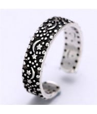 Moon and Star Engraved Pattern Vintage Silver Fashion Ring