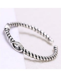 Oval Gem Inlaid Vintage Style Corkscrew Fashion Ring