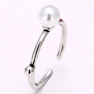 Pearl Embellished with Stud Decoration Silver Fashion Ring