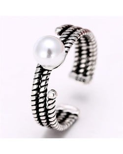 Pearl Inlaid Corkscrew Pattern Triple Layers Vintage Silver Ring