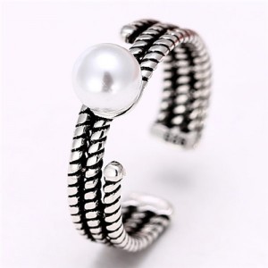 Pearl Inlaid Corkscrew Pattern Triple Layers Vintage Silver Ring
