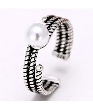 Pearl Inlaid Corkscrew Pattern Triple Layers Vintage Silver Ring