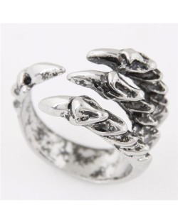 Vintage Dragon Claw Fashion Ring
