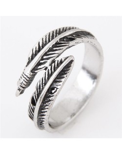 Curling Feather Vintage Style Fashion Ring