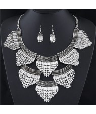 Fish Scale Alloy Fashion Statement Necklace Earrings Set - Silver