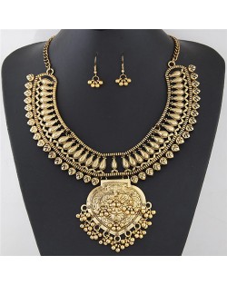 Vintage Folk Style Peach Heart Pendant with Hollow Arch Shape Fashion Necklace and Earrings Set - Copper