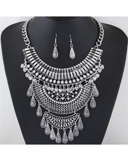 Vintage Style Multi-layer Hollow Arches Design Statement Fashion Necklace and Earrings Set - Silver