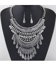 Vintage Style Multi-layer Hollow Arches Design Statement Fashion Necklace and Earrings Set - Silver