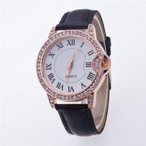 Luxurious Rhinestone Rimmed Roman Character Crocodile Skin Texture Wristband Fashion Watch - Black