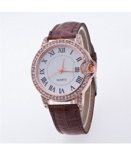 Luxurious Rhinestone Rimmed Roman Character Crocodile Skin Texture Wristband Fashion Watch - Coffee