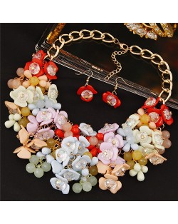 Resin and Crystal Assorted Flowers Cluster Design Golden Alloy Short Fashion Necklace - Multicolor