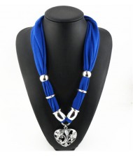 Hollow Floral Design Heart Pendant Fashion Scarf Necklace - Royal Blue