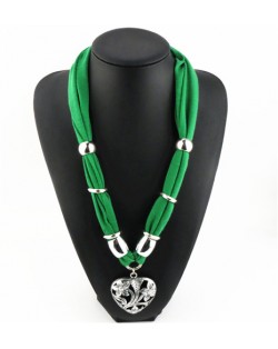Hollow Floral Design Heart Pendant Fashion Scarf Necklace - Green