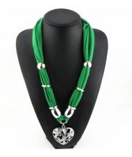Hollow Floral Design Heart Pendant Fashion Scarf Necklace - Green