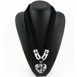 Hollow Floral Design Heart Pendant Fashion Scarf Necklace - Black