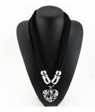 Hollow Floral Design Heart Pendant Fashion Scarf Necklace - Black